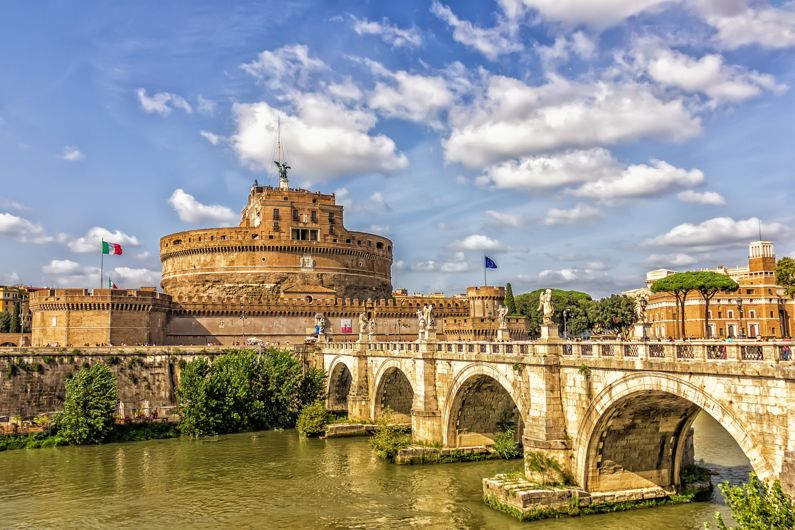 ponte lungo appartamento casa vacanze monumenti Roma castel sant'angelo